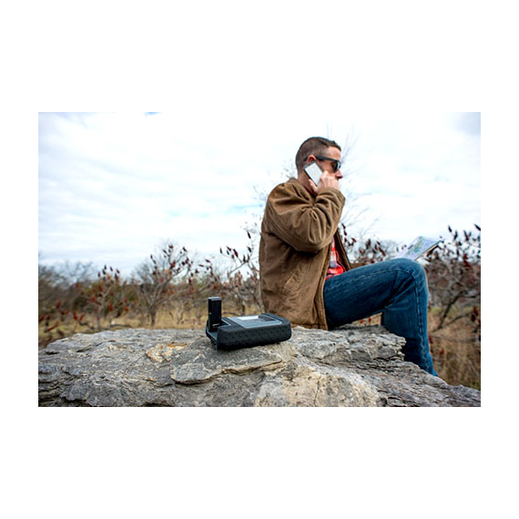 Купить Iridium GO! комплект GO!1000 минут в GLOBSAT с бесплатной доставкой по России. Первый в индустрии персональный спутниковый WiFi хот-спот Iridium GO!, позволяющий подсоединиться любому смартфону или планшету и обеспечивающий передачу голоса и данных для персональных устройств в ситуациях, когда они находятся вне зоны покрытия сотовых сетей.  Iridium GO! создает мобильную зону WiFi через спутниковый интернет в любой точке земного шара, позволяет до пяти одновременно работающим мобильным устройствам совершать звонки, получать электронную почту, сообщения и использовать приложения, даже когда рядом нет наземных сетей, они ненадежные или дорогие.  Iridium GO! - этот первый в своем роде продукт позволяет пользователям вести бизнес, поддерживать связь с семьей или получать доступ к информации куда бы они не приехали – все это без использования спутникового телефона.